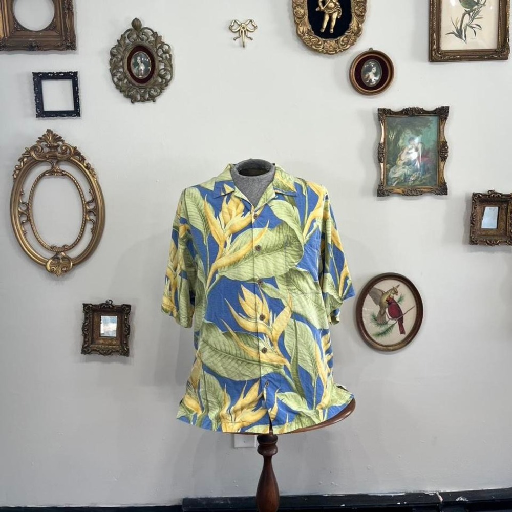 Tommy Bahama Tropical Hawaiian Shirt Silk Blue & Yellow Leaf Print (Size Large